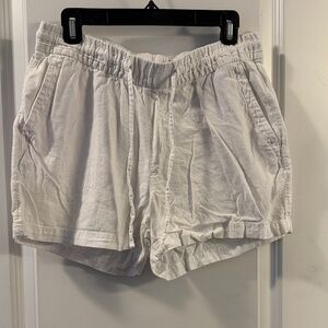 Old Navy Women's White Cargo Shorts